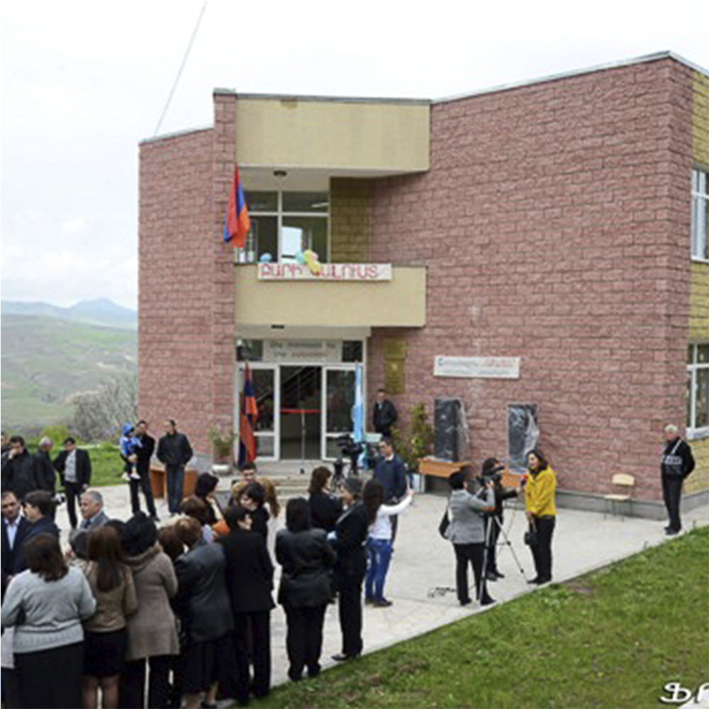 Construcción de una escuela en Ditavan