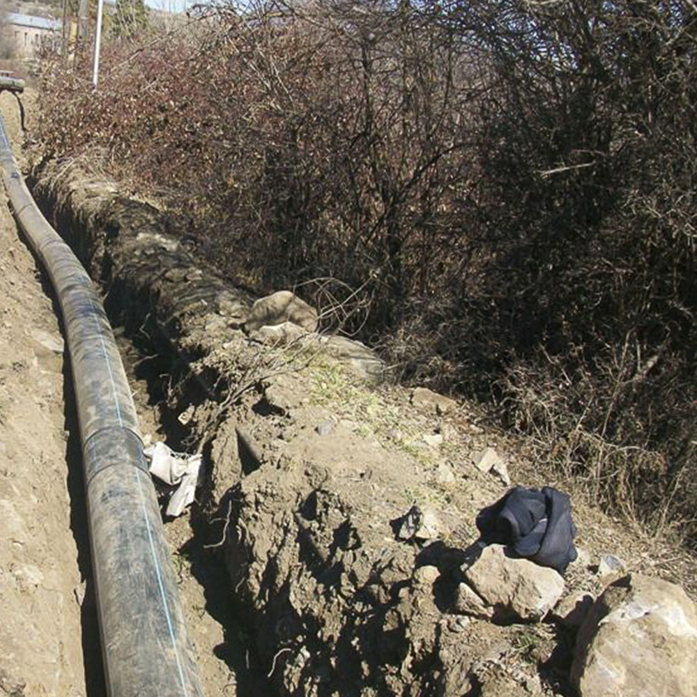 Renovación del canal de Sranots del pueblo Kirants, región de Tavush